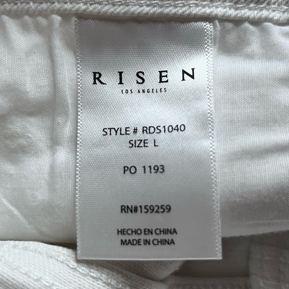 Risen High Waist White Distressed Women Shorts, Size Large - Picture 7 of 9